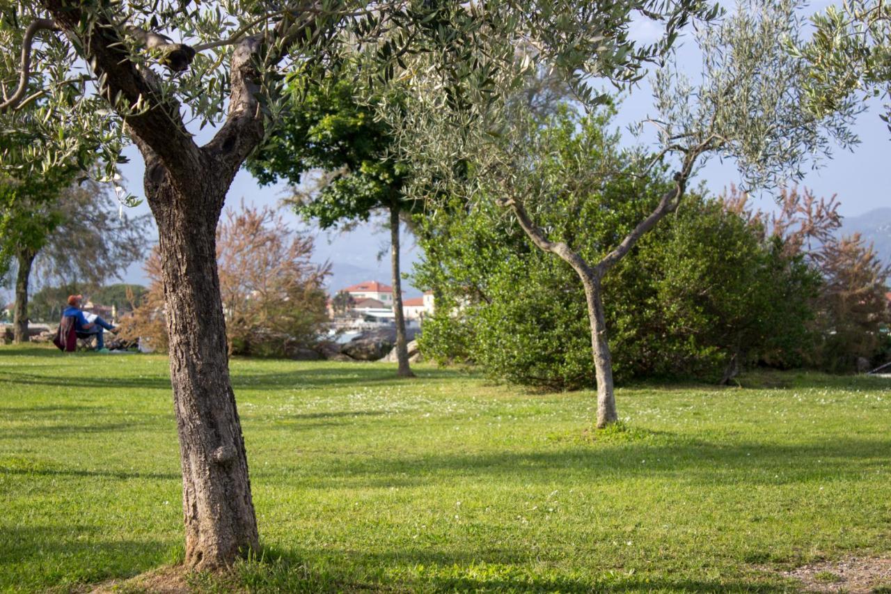 La Casa Della Tilde Lägenhet Bocca di Magra Exteriör bild