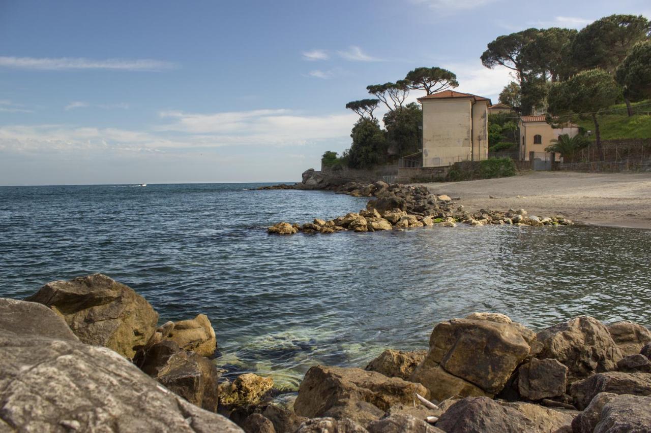 La Casa Della Tilde Lägenhet Bocca di Magra Exteriör bild