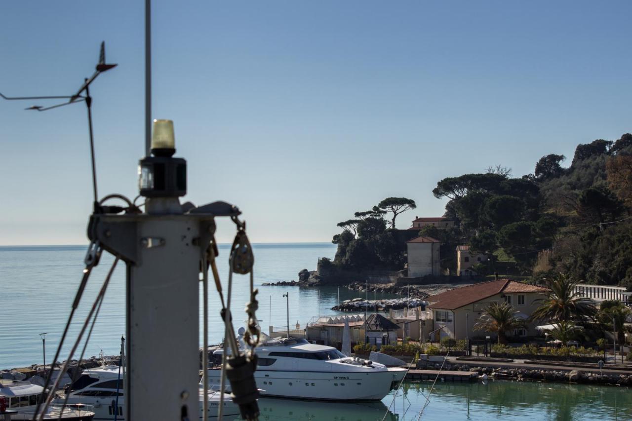 La Casa Della Tilde Lägenhet Bocca di Magra Exteriör bild